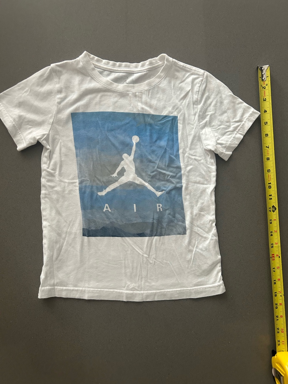 Jordan AIR T-Shirt White Blue Graphic Print kids size 6/7…